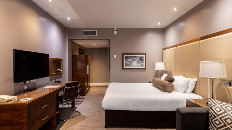 Accommodation_SandmanGatwickHotel_01