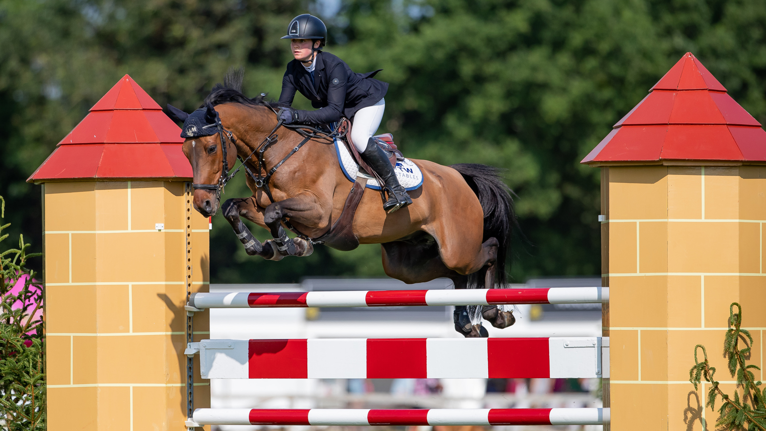 BH The Clip My Horse.TV Derby Tankard Nicole Lockhead Anderson and Catino 10 (1)