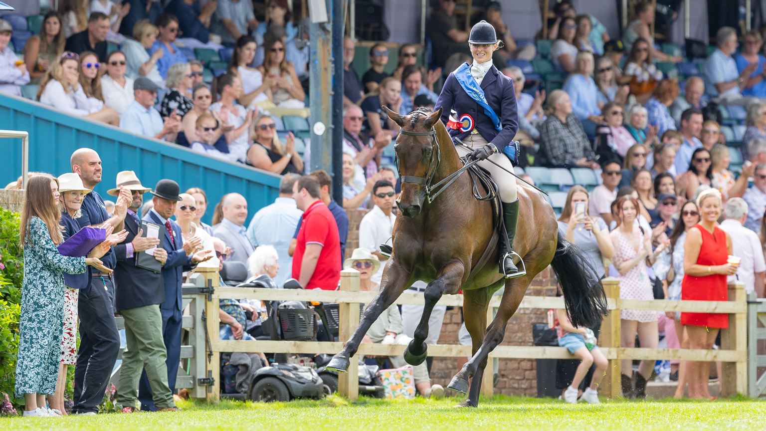 WINNER_HANNAH HORTON_TIGBOURNE_HUNTER_20260620-11.jpg