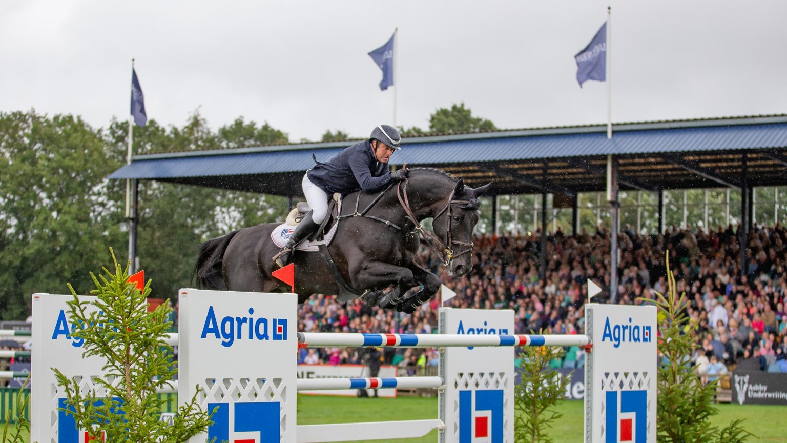 Robert Whitaker & Vermento C Bootsandhooves